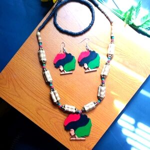 2PC Beautiful Mama Africa Necklace Set